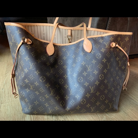 Louis Vuitton Handbags - Louis Vuitton neverfull GM